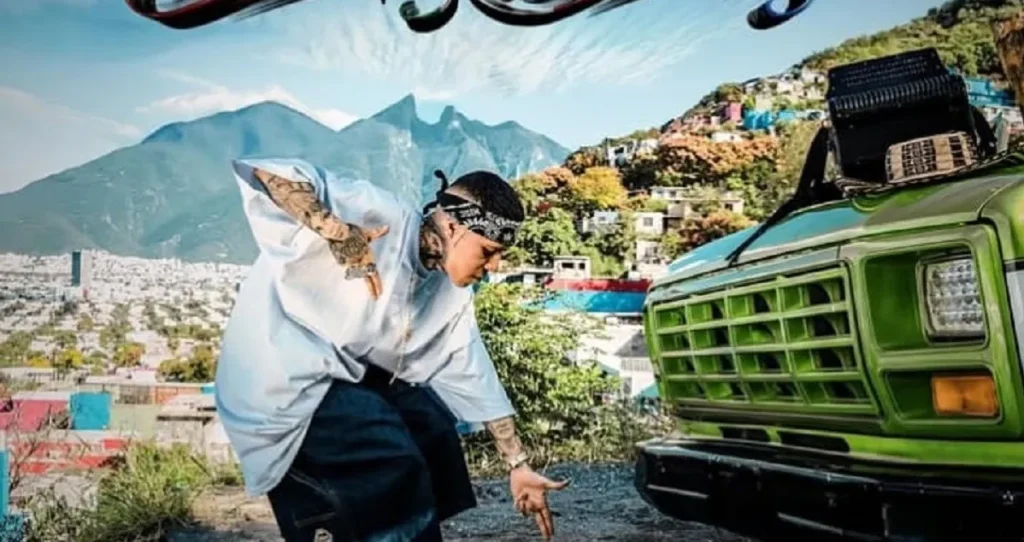 Santa Fe Klan Baile cholo